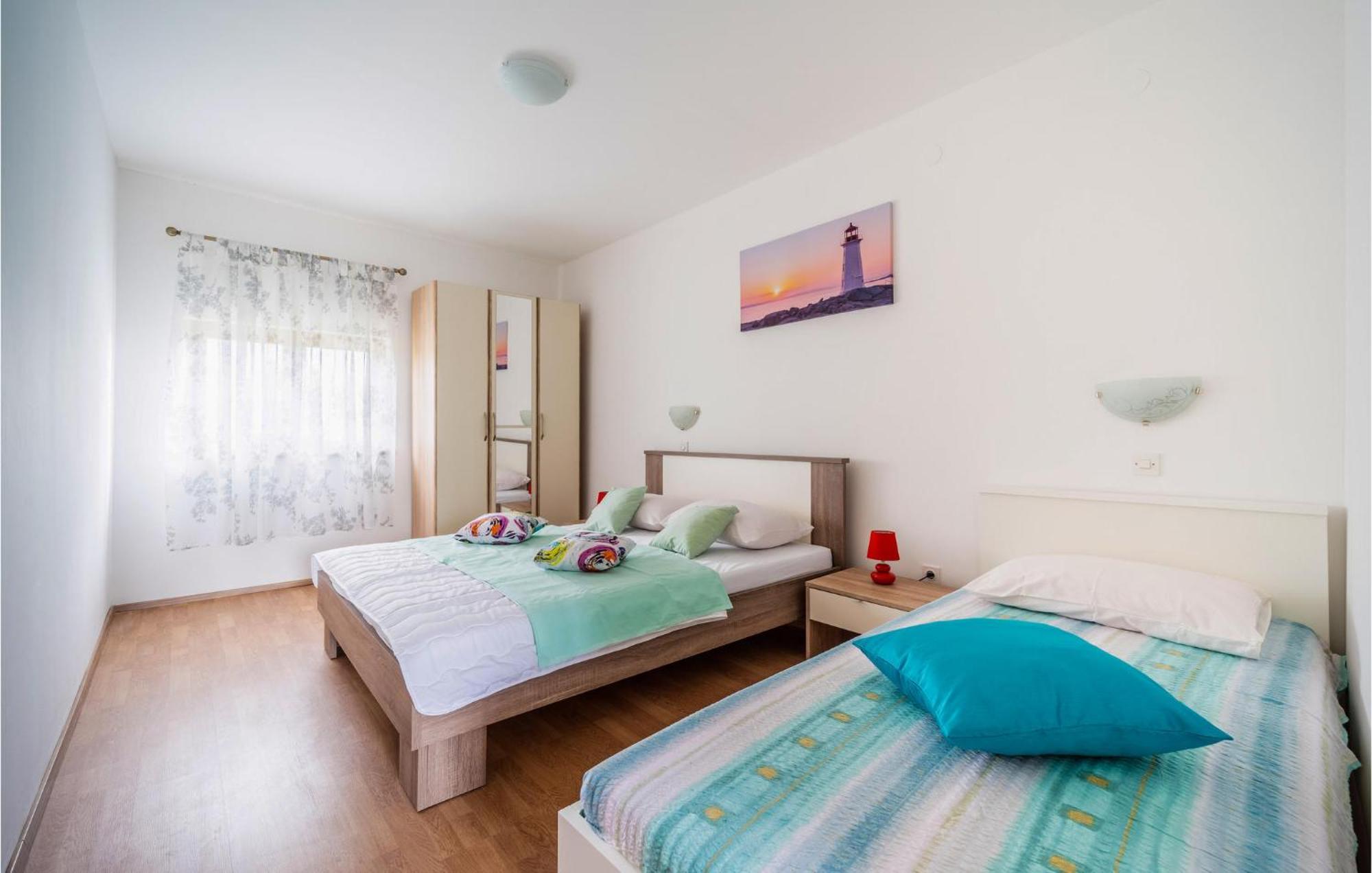 Amazing Apartment In Krnica With Kitchen Eksteriør billede