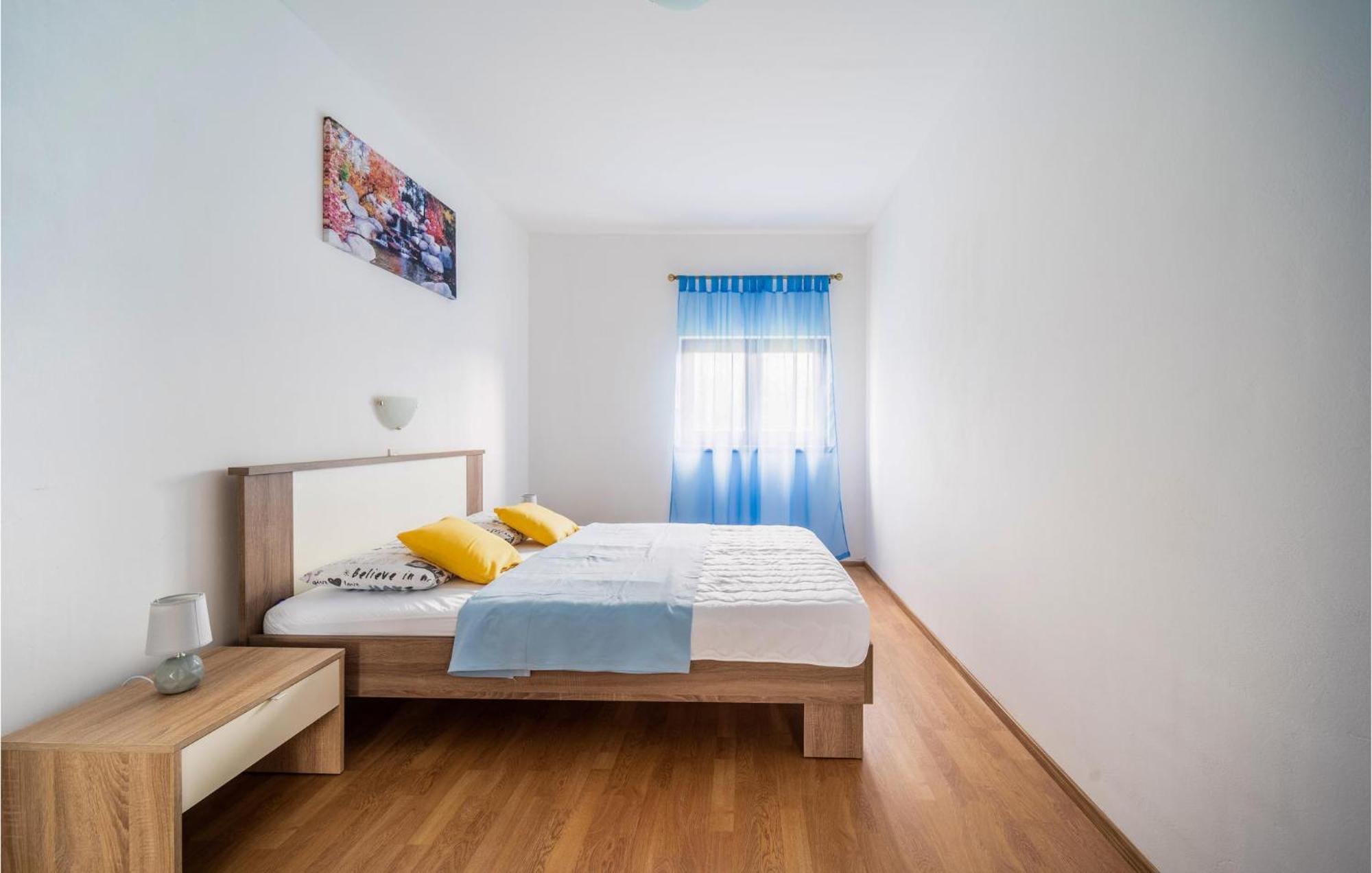 Amazing Apartment In Krnica With Kitchen Eksteriør billede